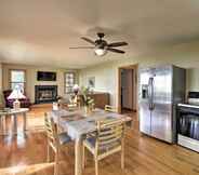 Others 7 Charming Neenah House w/ Porch on Lake Winnebago!