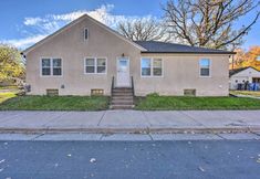 Others 7 Mpls Duplex w/ Wifi & Kitchen: 5 Mi to Dtwn!