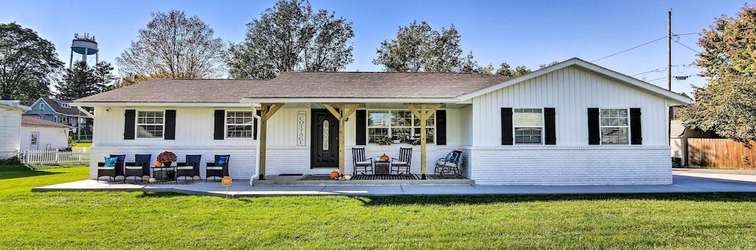 อื่นๆ Warm + Cozy Buckeye Lake Home: Yard + Patios!