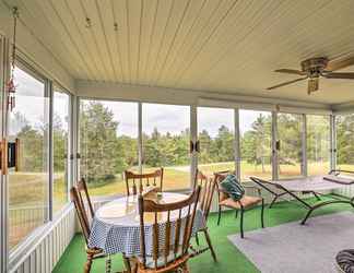 Lainnya 2 Finger Lakes Retreat w/ Sunroom, Fire Pit & Bbq!