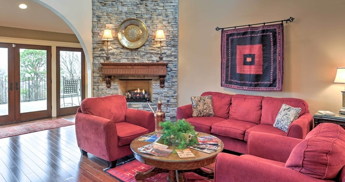 Lainnya Rustic Fayetteville Townhome W/fireplace & 3 Decks