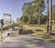 Lainnya 3 Waterfront Foley Home w/ Dock - 6 Mi to Beach!