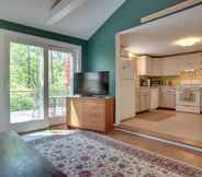 Others 4 Charming Martha's Vineyard Home Near Beach & Town!