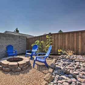 Interior1Bend Home w/ Patio + Fire Pits < 3 Mi to Dtwn,德雷克公园飯店