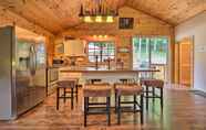 Others 2 Butler Cabin on 19 Acres w/ Hot Tub & Fire Pit!