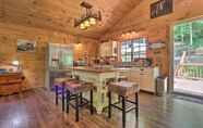Others 5 Butler Cabin on 19 Acres w/ Hot Tub & Fire Pit!