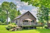 Lainnya Hardwick Family Home on Vast Snowmobile Trail