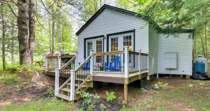 Others East Otis Romantic Cottage w/ Deck & Bbq!