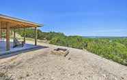 Lain-lain 4 Modern Cabin w/ Stunning Views: ~ 1 Mi to Lake!