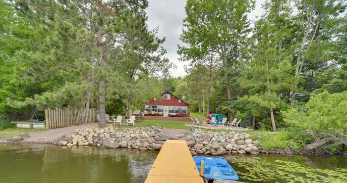 Lain-lain Summer Lakefront Escape w/ Kayaks & Dock!