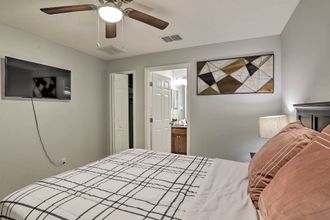 Others 4 Heated Pool & Spa, 4 Mi to Beach: Seminole Home