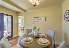 Others 5 Direct Beach Access: Getaway on Port Orchard!