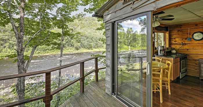 Lainnya Adirondack Mountains Cottage on The Hudson River!