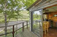 Lainnya Adirondack Mountains Cottage on The Hudson River!