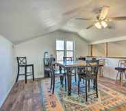 Others 7 Updated Norman Getaway w/ Porch + Fire Pit!