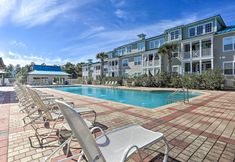 อื่นๆ 4 Bright Coastal Condo w/ Pool, 0.5 Mi to Beach