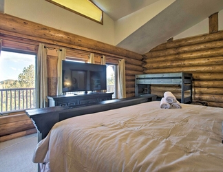 อื่นๆ 2 Luxury Log Black Hawk Retreat w/ Private Hot Tub!