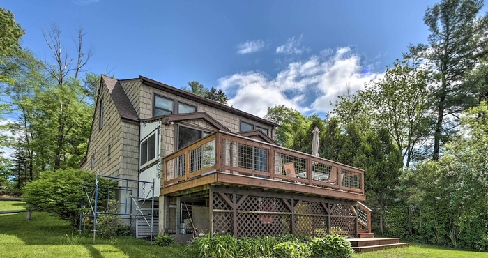 Others Picturesque Cottage With Sunroom on Ashmere Lake!