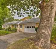 Others 4 Charming Cape Cod Cottage, Walk to Monument Beach