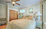 Others 6 Quaint Beverly Townhome: Walk to Beach & Downtown!