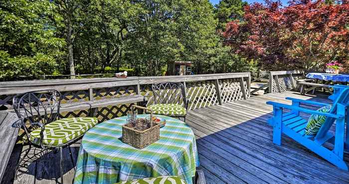 Lainnya Darling Wellfleet Cottage: Walk to Chipman's Cove!