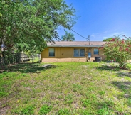 Others 6 Sun-soaked Bradenton Home w/ Screened Porch!