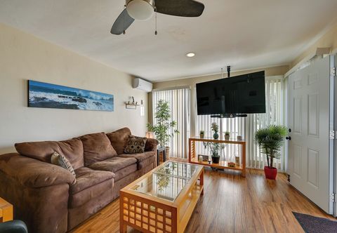 Others Pacific Beach Apartment: Walk to Beach & Pier!