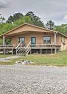 Primary image Guntersville Cabin w/ Views - Walk to Lake!