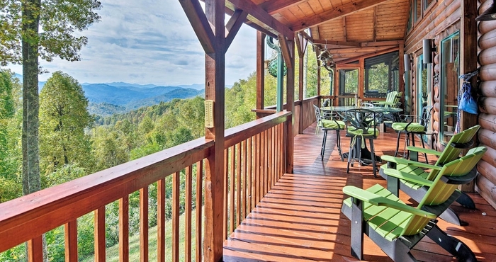 Khác Cabin w/ BBQ + Games - Walk to Blue Ridge Parkway!