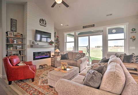 其他 Family-friendly Home Near Potholes State Park