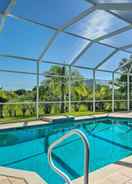 Imej utama Chic Cape Coral Villa w/ Sunny Private Pool!