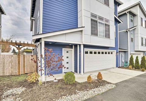 Others Modern Monroe Home - Private Yard & Mtn Views