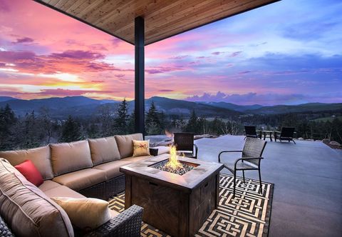 Others 'pahto's Retreat' Luxe White Salmon Home: Hot Tub