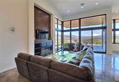 其他 4 'pahto's Retreat' Luxe White Salmon Home: Hot Tub