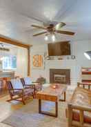 Imej utama Updated Tahoe Home w/ Yard: Hike, Ski & Swim!