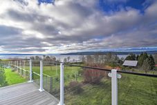 Others Breathtaking Port Ludlow Home w/ Deck & Yard
