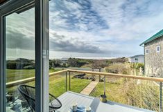 Others 6 Coastal Retreat: Deck, Ocean Views + Walk to Beach