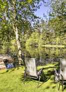 Imej utama Quiet Lakefront Olympia Home W/dock on Â½ Acre