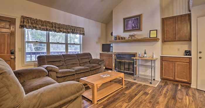 Lain-lain Cozy Grand Lake Retreat: Fireplace & Stream Access