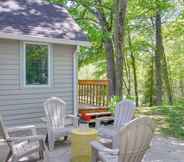 Others 4 Updated Home w/ Deck: 2 Mi to Sister Bay Beach!