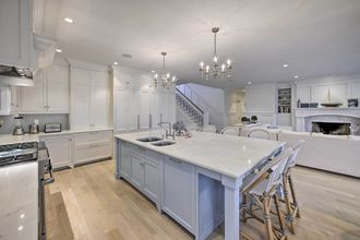 Others 4 Shelter Island Retreat w/ Outdoor Pool!