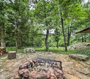 อื่นๆ 2 'pine Lodge Cabin' on 450 Acres in Ozark Mountains