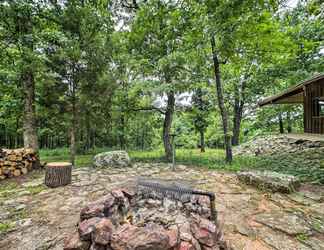 Others 2 'pine Lodge Cabin' on 450 Acres in Ozark Mountains