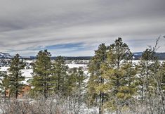 기타 5 Rocky Mountain Home w/ Deck - Near Fishing & Dtwn!