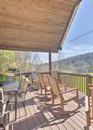 Imej utama Asheville Retreat w/ Game Room & Mountain Views!