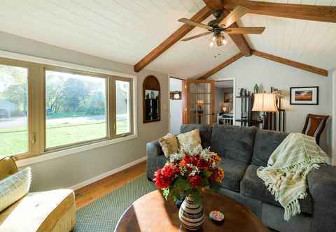 Others Charming Home w/ Patio Near Otter Tail River!