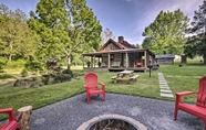 Khác 2 Restored Buchanan Log Cabin - Built in the 1700s!