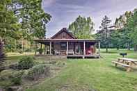 Lain-lain Restored Buchanan Log Cabin - Built in the 1700s!