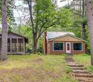 Lain-lain 4 Cozy Echo Lake Cabin Near Snowmobiling Trail!