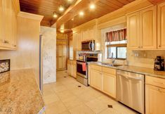 其他 4 Lakefront Home w/ Game Room, Kayaks, & Fire Pit